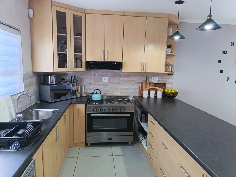 2 Bedroom Property for Sale in Strelitzia Park Eastern Cape